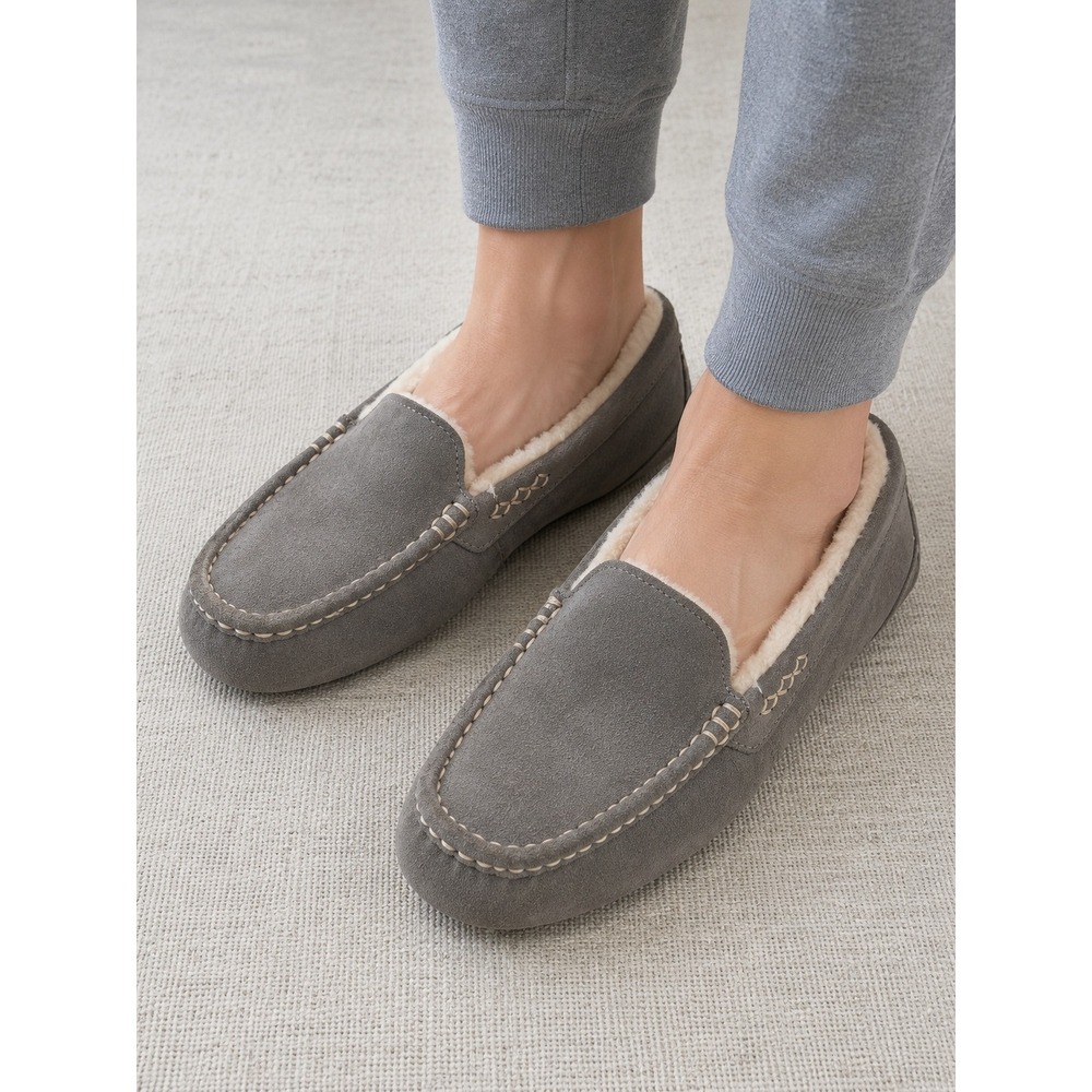 UGG Ansley Grey Suede Wool Lined Moccasin Slippers Women sz 6 granola hygge cozy